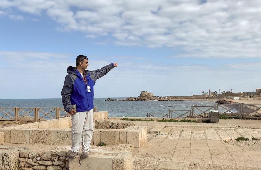 Tour Guide Avi Levi